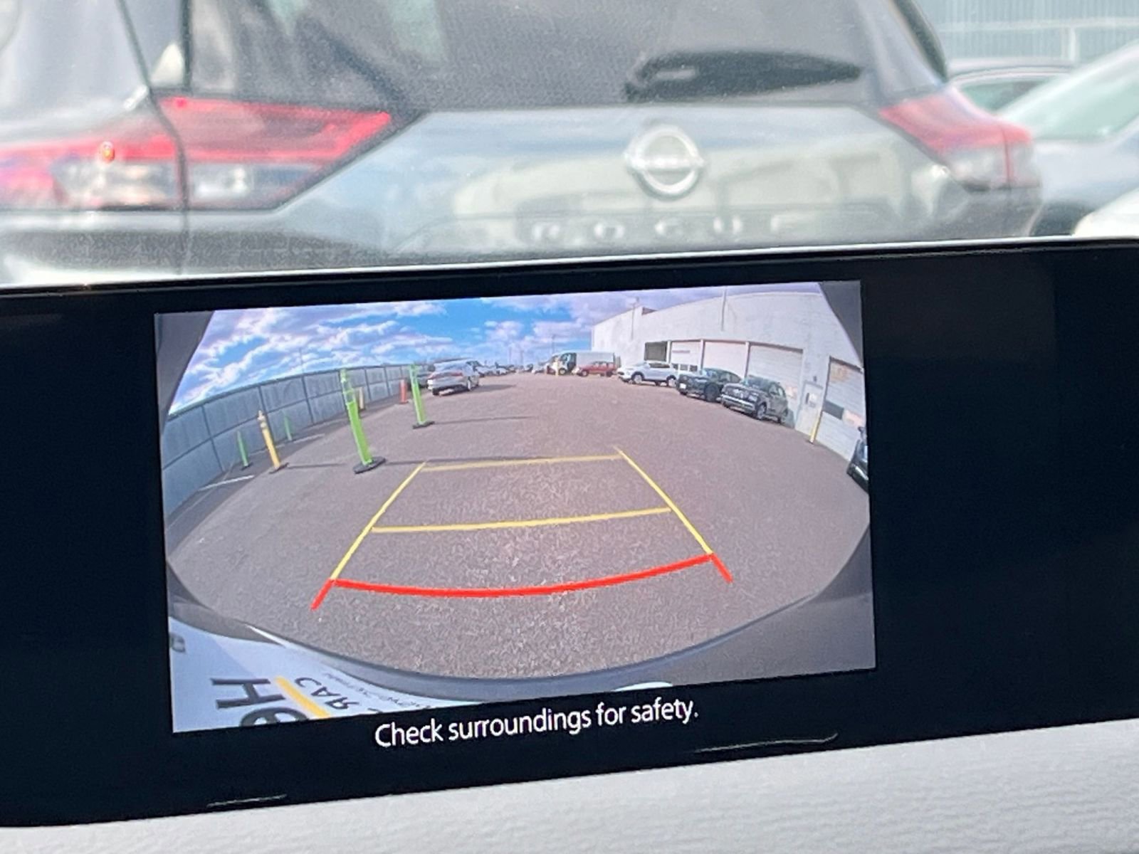 Thumbnail: 2025 Mazda CX-50 - 17