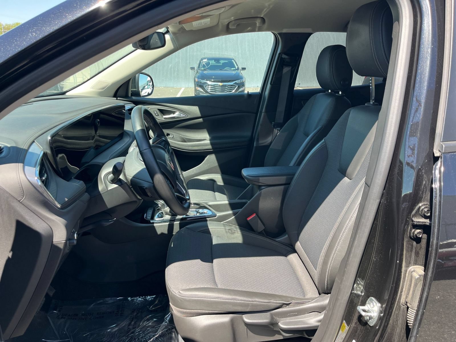 Thumbnail: 2025 Buick Encore GX - 31
