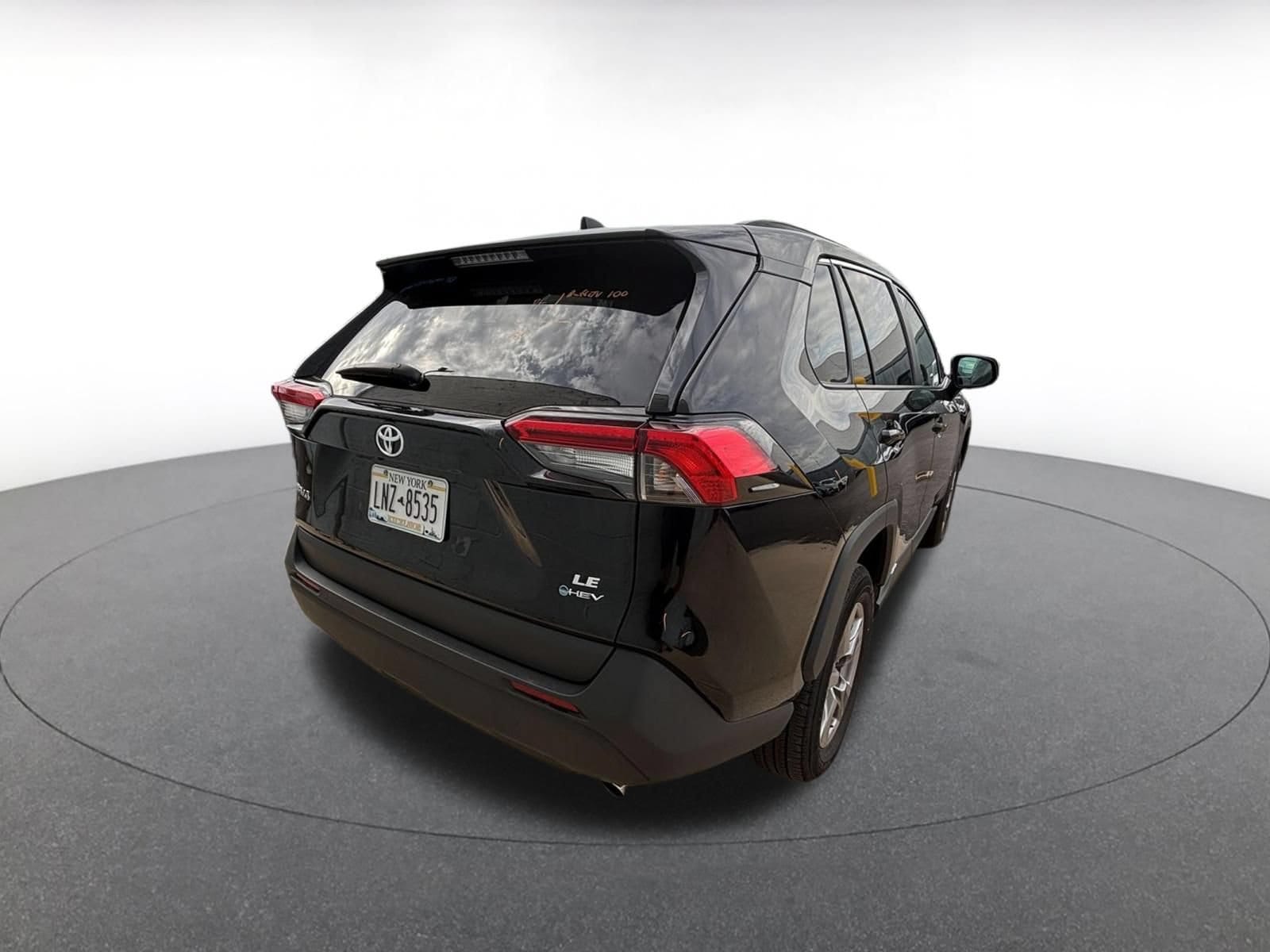Thumbnail: 2025 Toyota RAV4 - 10