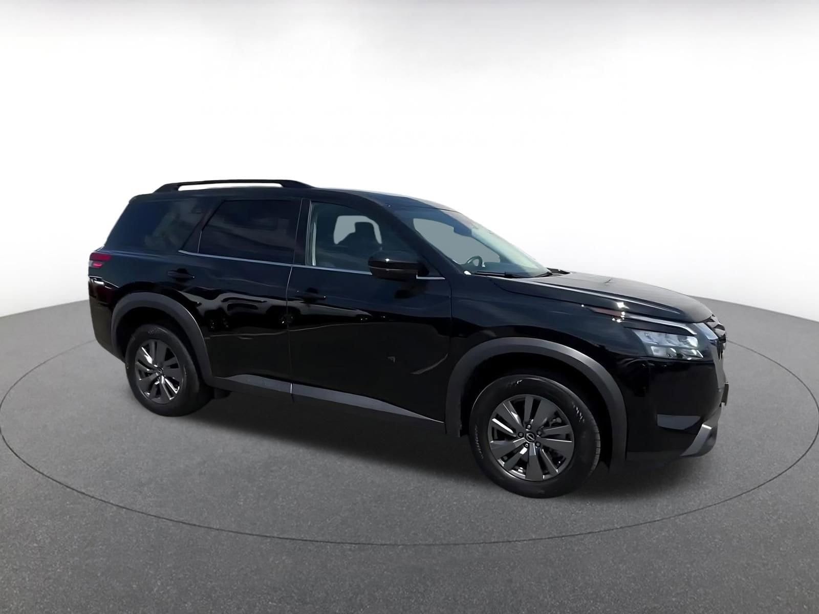 Thumbnail: 2025 Nissan Pathfinder - 2