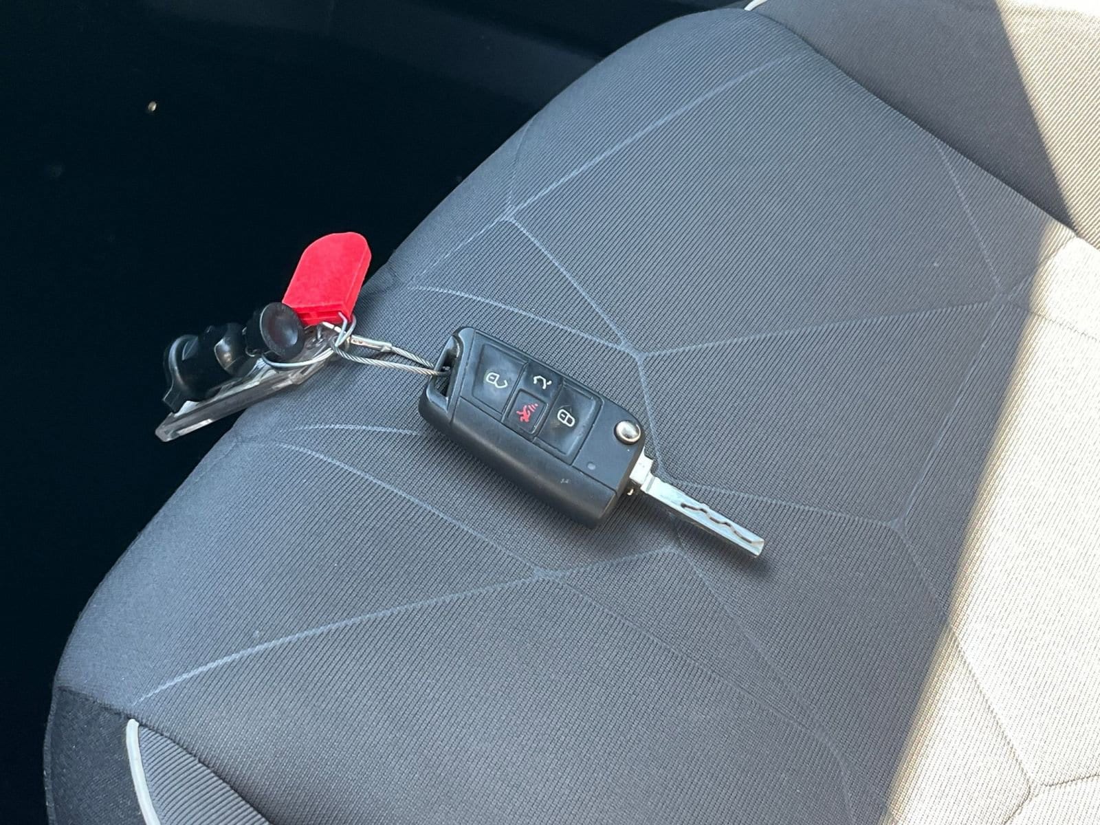 Thumbnail: 2025 Volkswagen Jetta - 21