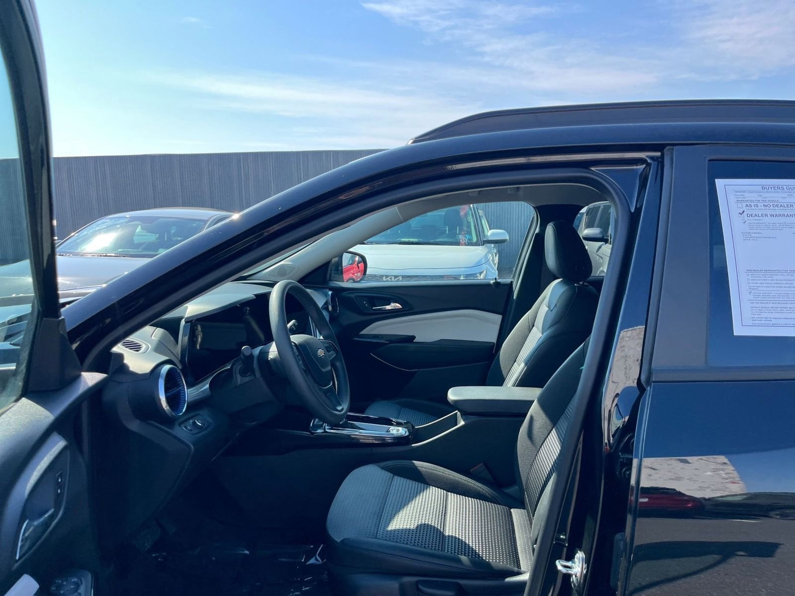 Thumbnail: 2025 Chevrolet Trax - 26