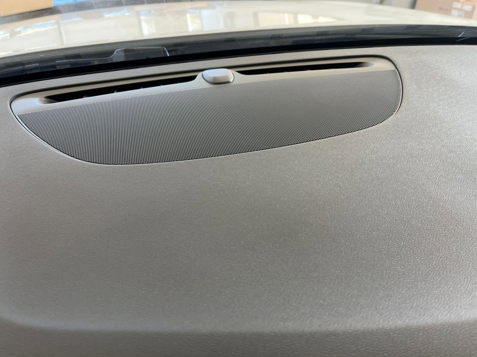 Thumbnail: 2025 Volvo S60 - 18