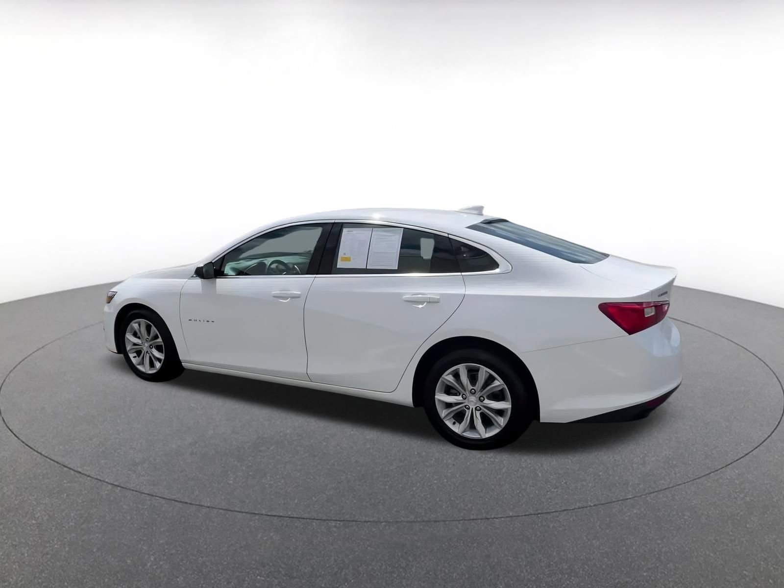 Thumbnail: 2024 Chevrolet Malibu - 10