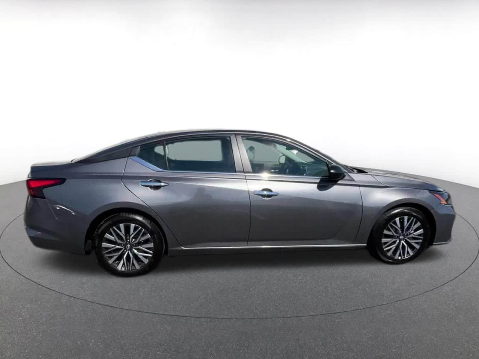 Thumbnail: 2025 Nissan Altima - 16