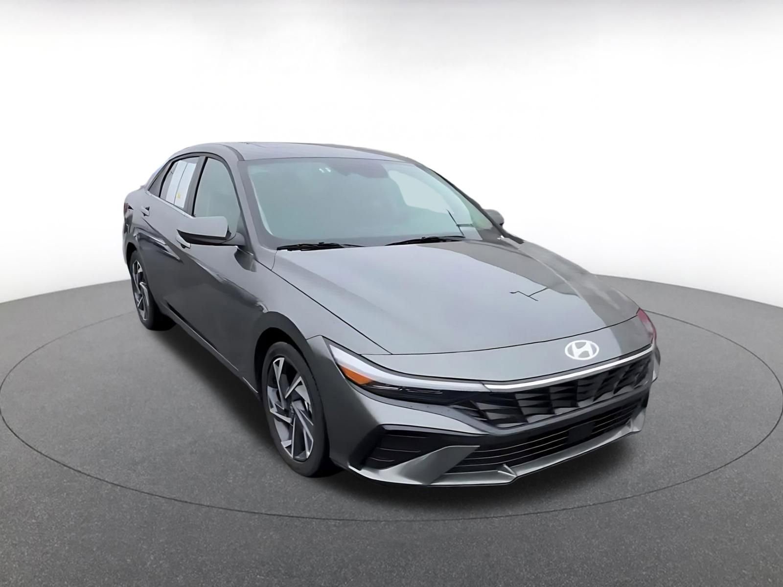 Thumbnail: 2025 Hyundai Elantra - 3