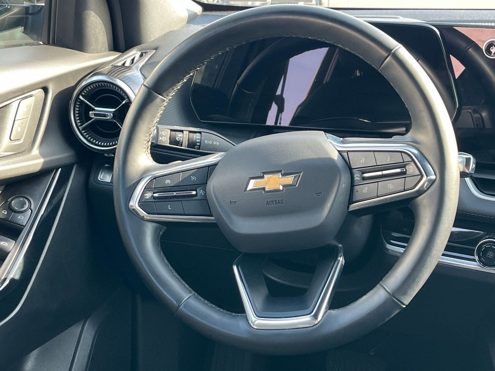 Thumbnail: 2025 Chevrolet Equinox - 28