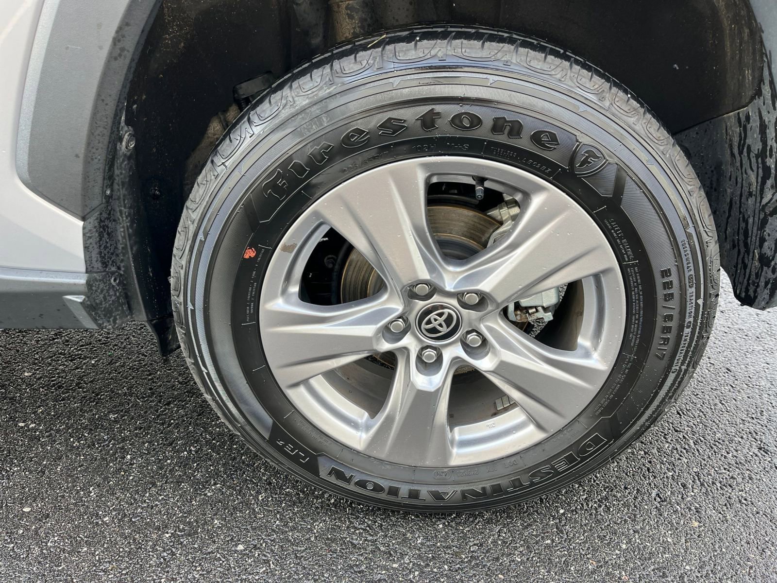 Thumbnail: 2025 Toyota RAV4 - 29