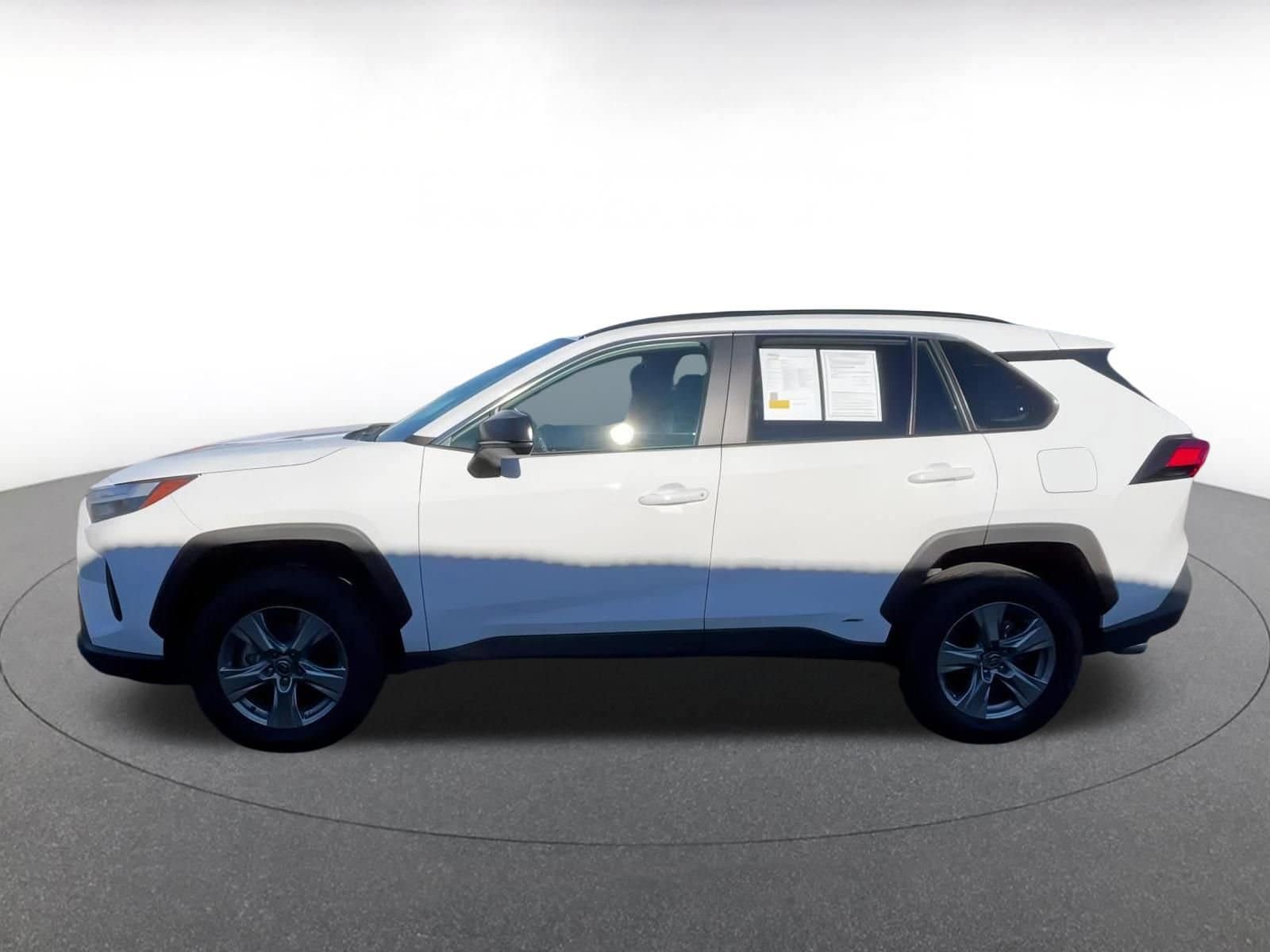 Thumbnail: 2025 Toyota RAV4 - 8