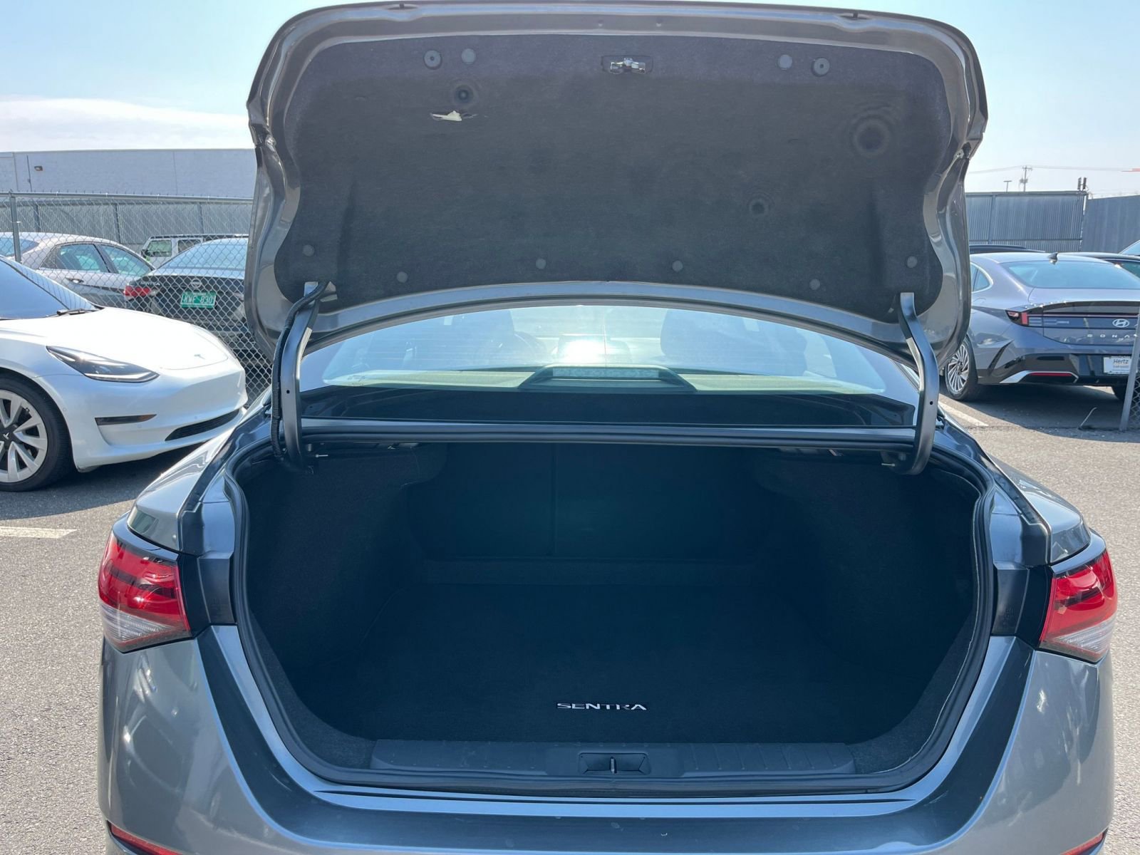 Thumbnail: 2025 Nissan Sentra - 30