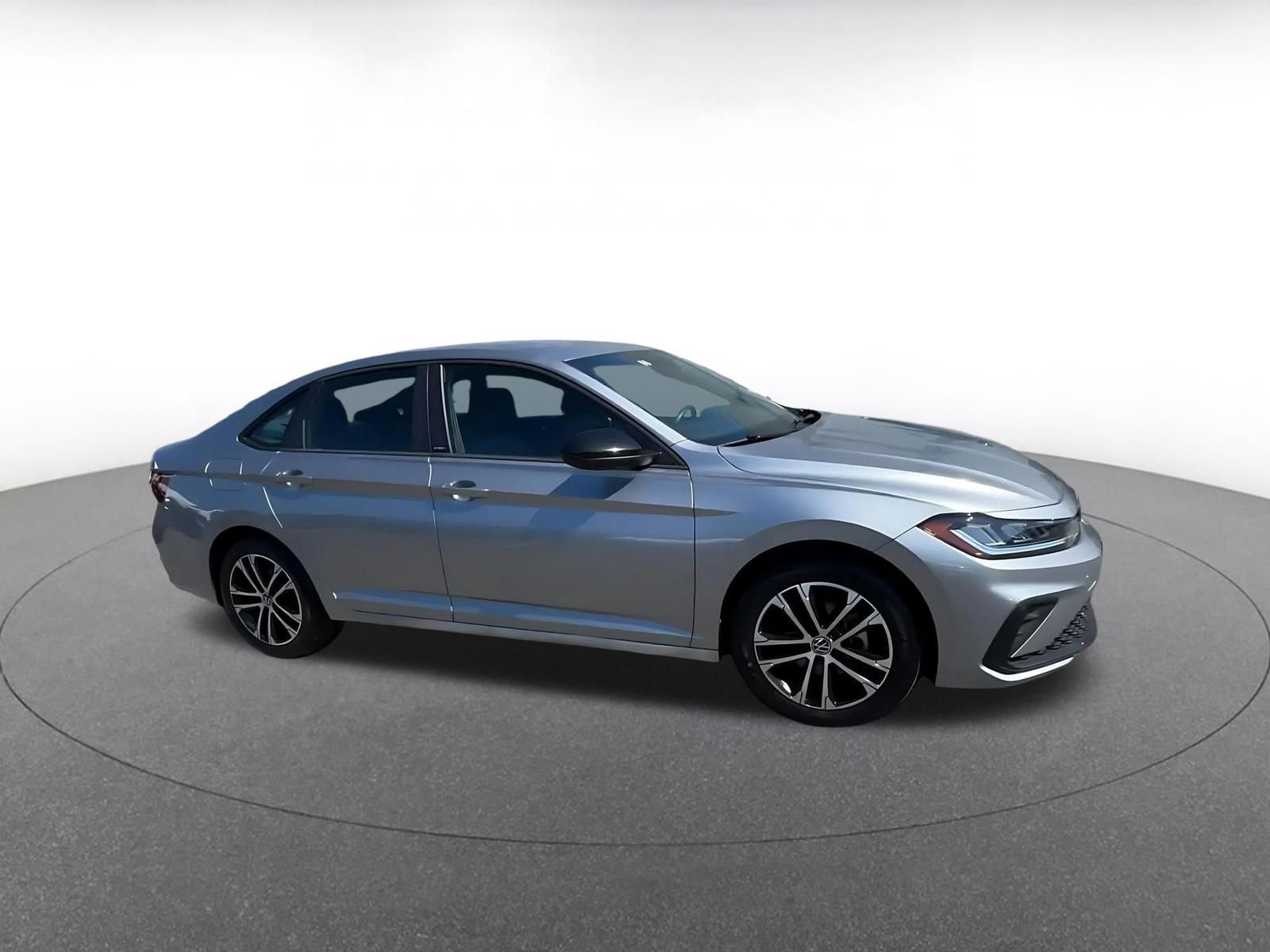 Thumbnail: 2025 Volkswagen Jetta - 2