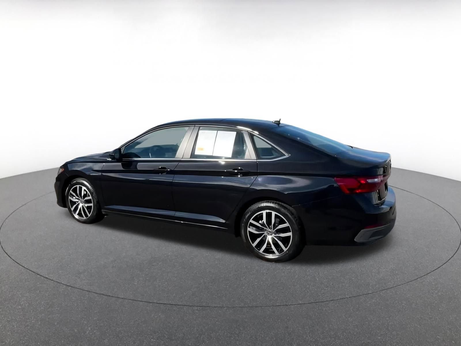 Thumbnail: 2025 Volkswagen Jetta - 10