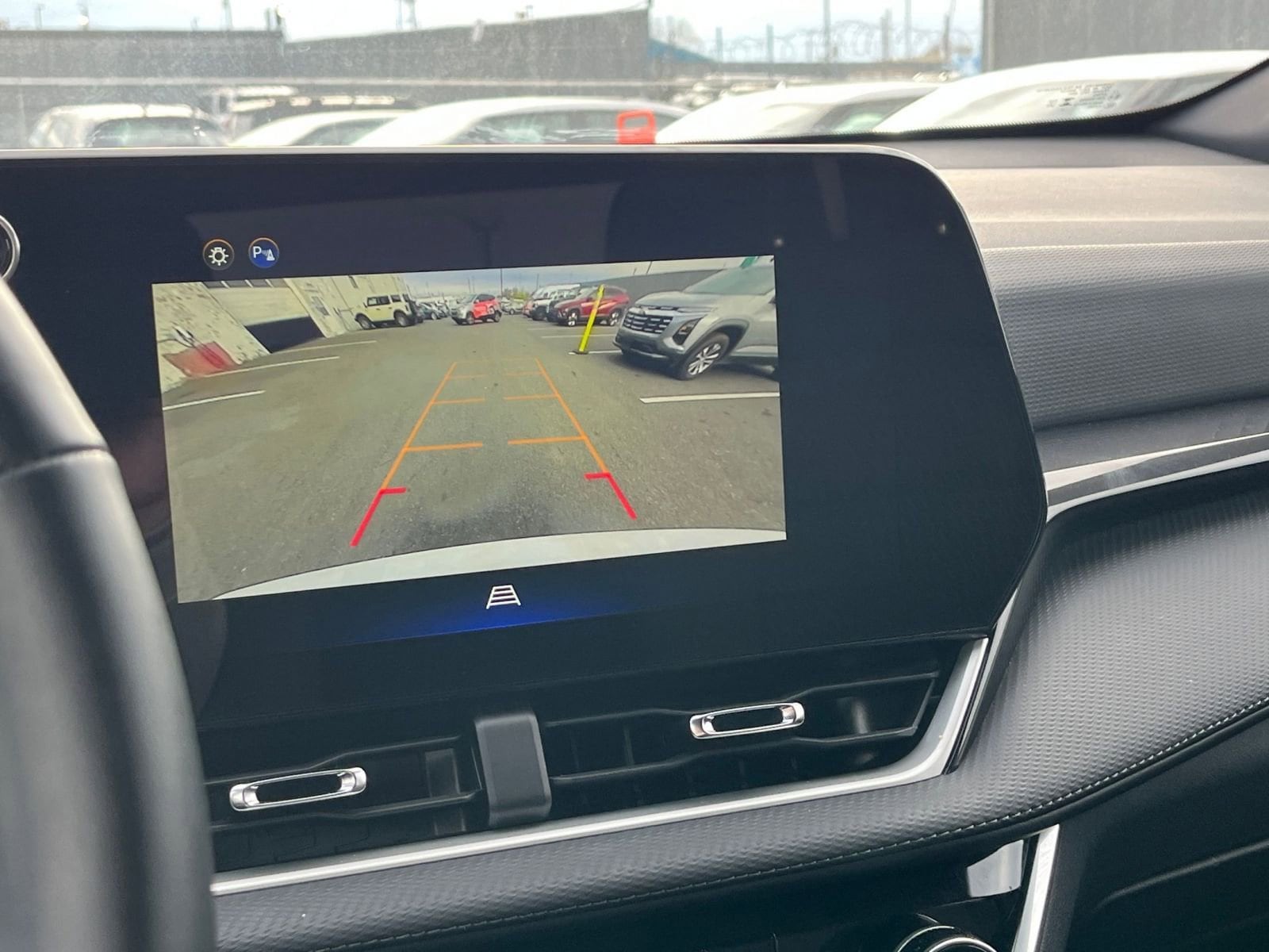 Thumbnail: 2025 Chevrolet Equinox - 17