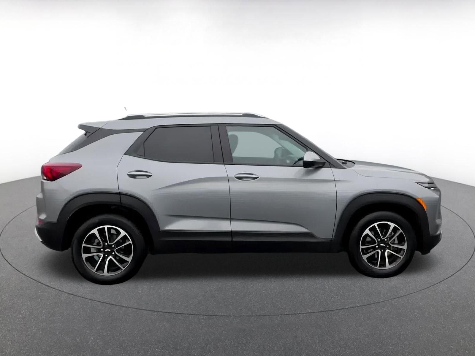 Thumbnail: 2025 Chevrolet TrailBlazer - 16