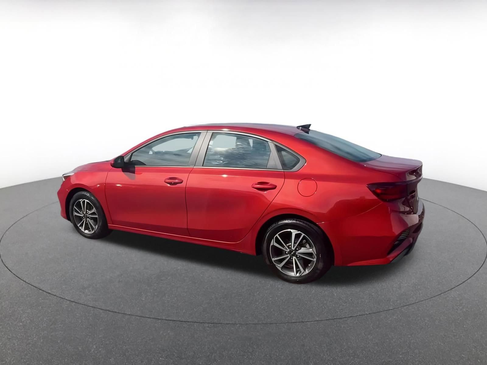 Thumbnail: 2023 Kia Forte - 10