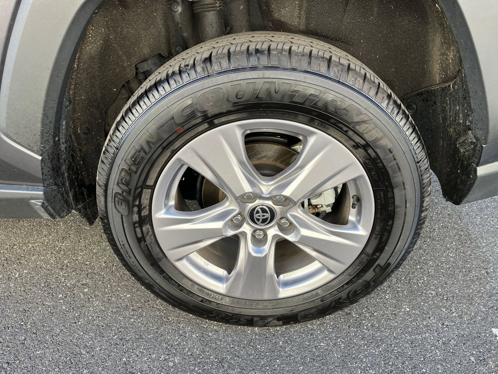 Thumbnail: 2025 Toyota RAV4 - 31