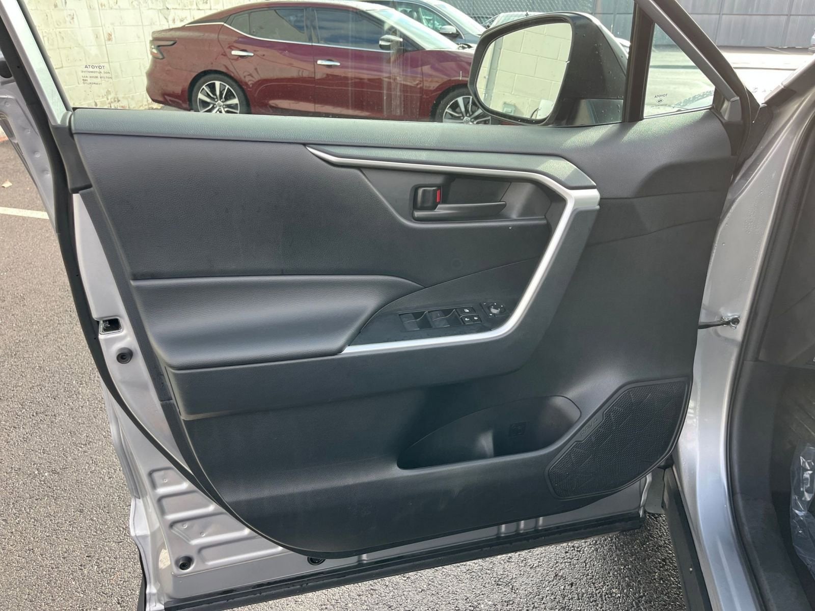 Thumbnail: 2025 Toyota RAV4 - 20