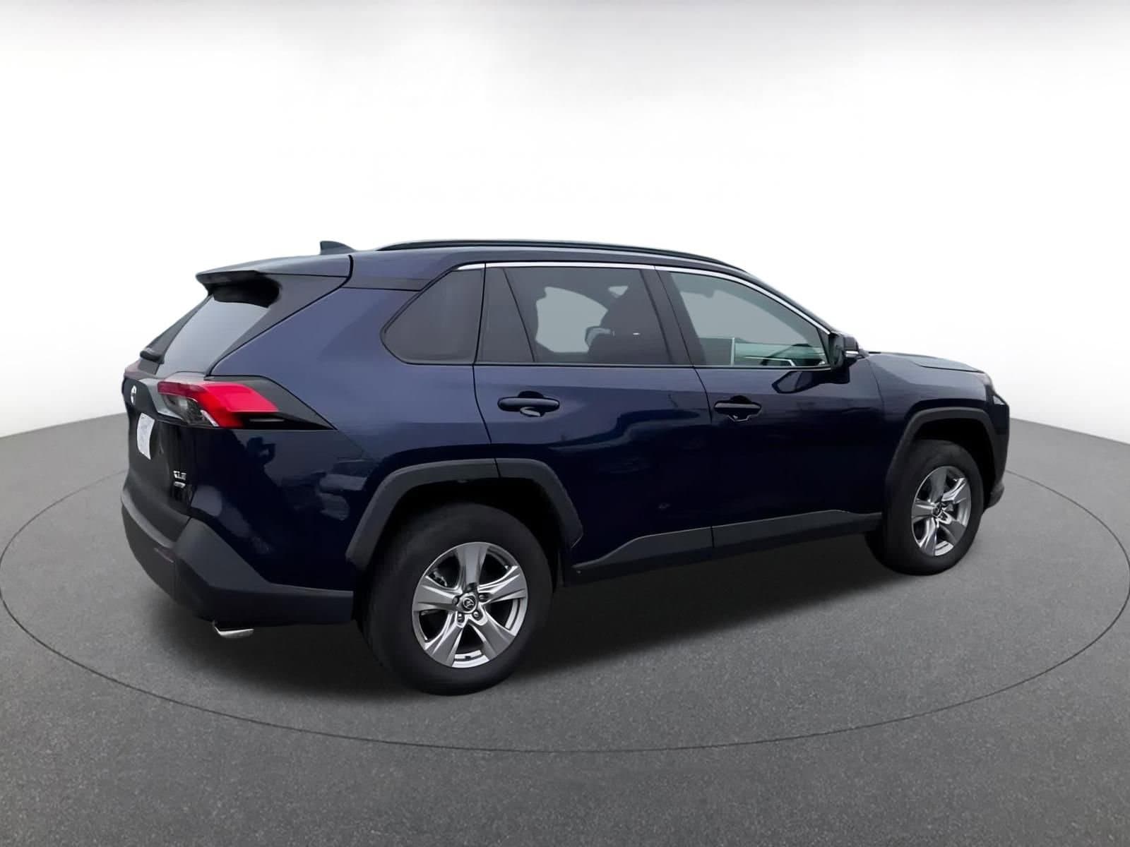 Thumbnail: 2025 Toyota RAV4 - 15