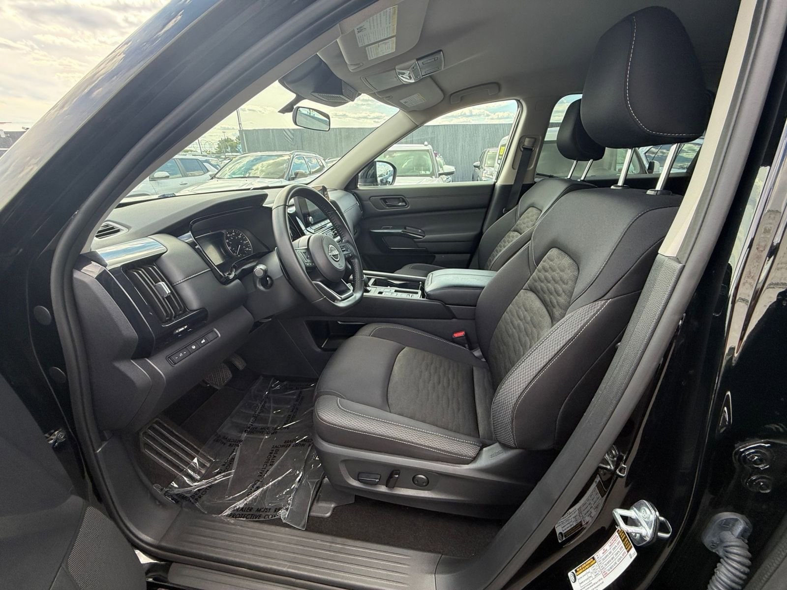 Thumbnail: 2025 Nissan Pathfinder - 29