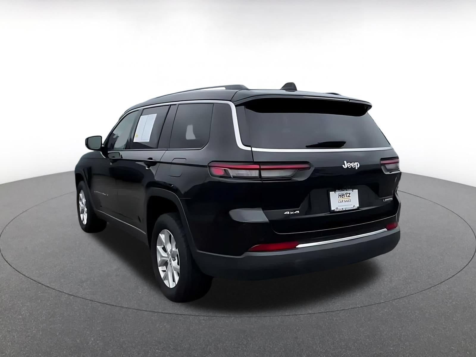 Thumbnail: 2023 Jeep Grand Cherokee - 10