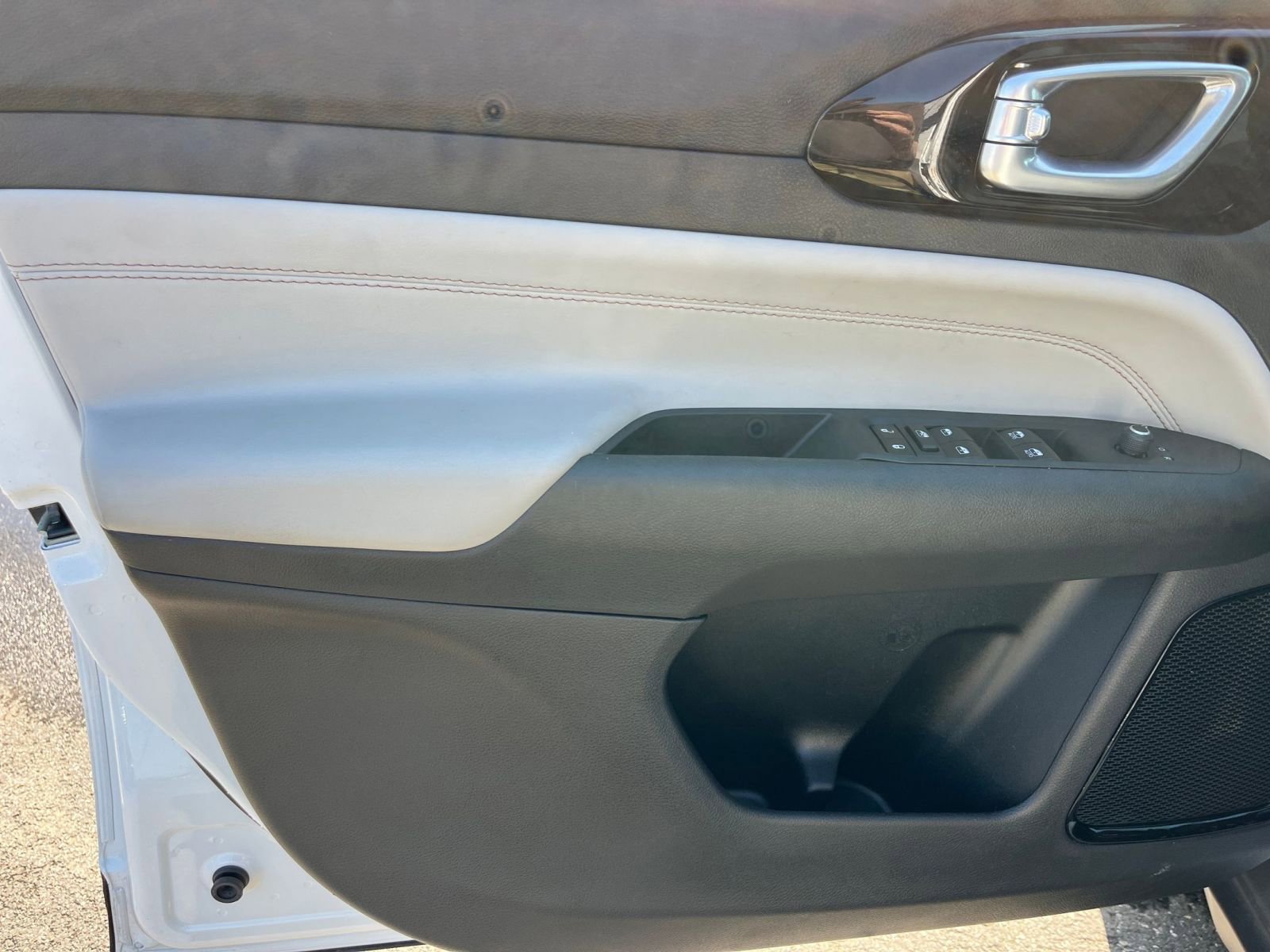 Thumbnail: 2025 Jeep Compass - 18