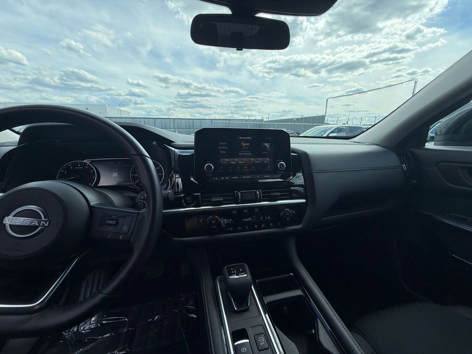 Thumbnail: 2025 Nissan Pathfinder - 17