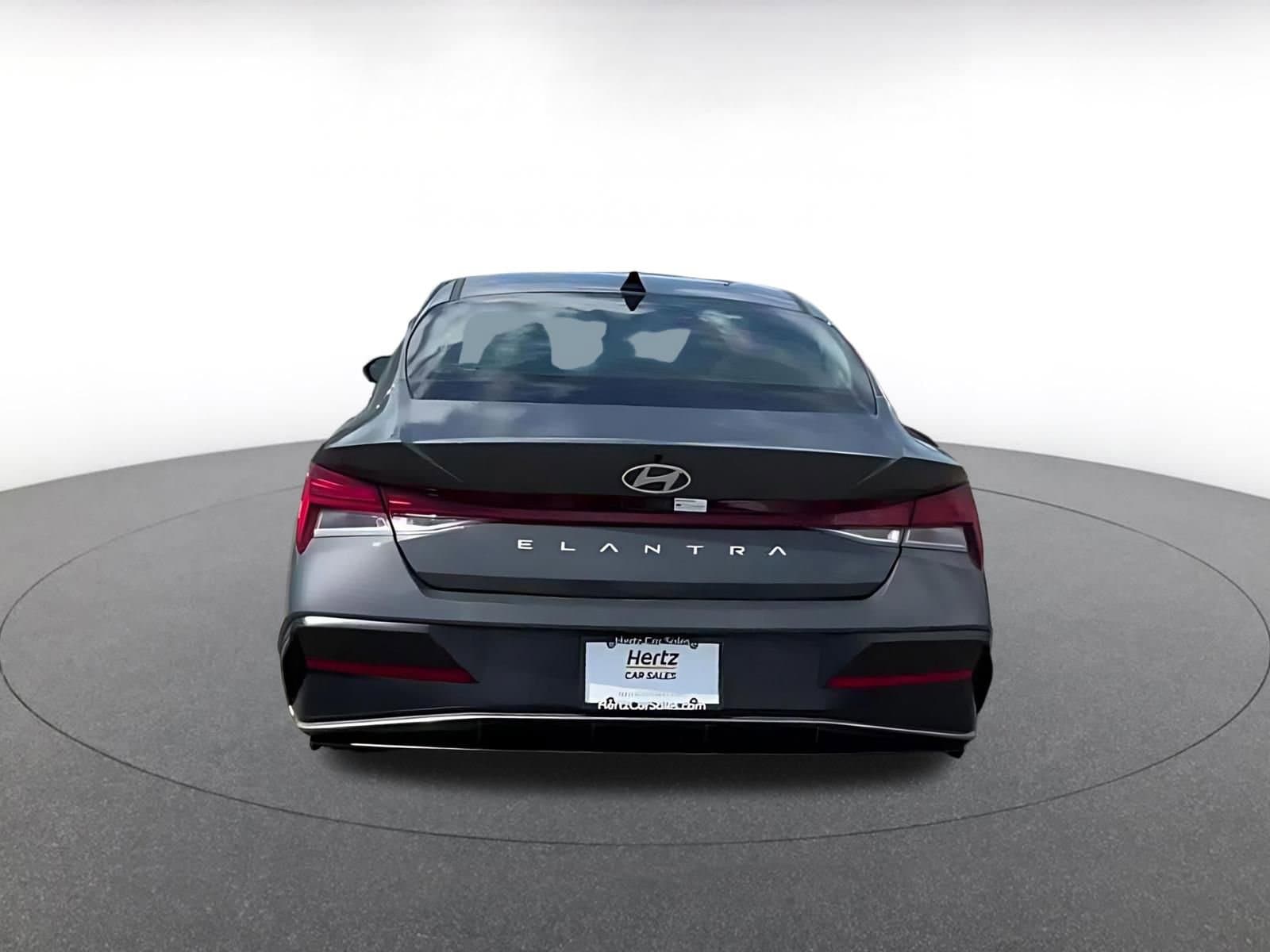 Thumbnail: 2025 Hyundai Elantra - 12