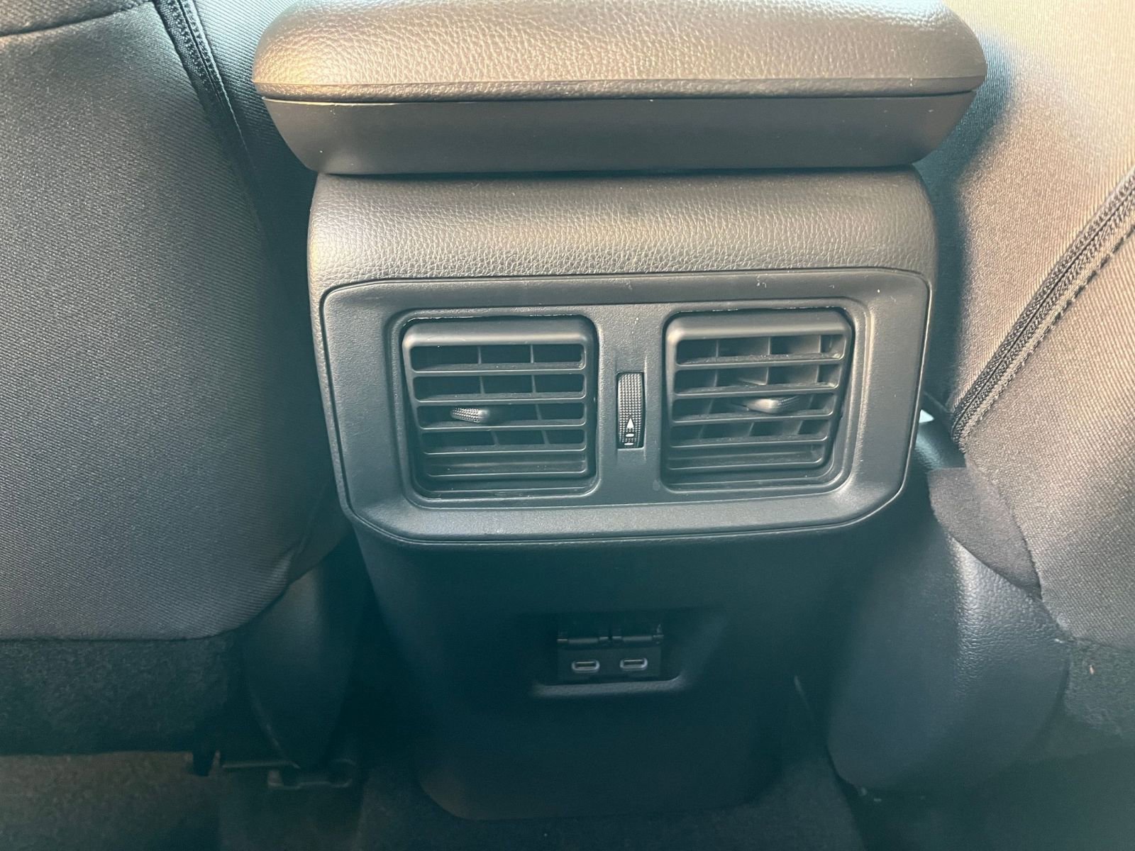 Thumbnail: 2025 Toyota RAV4 - 23