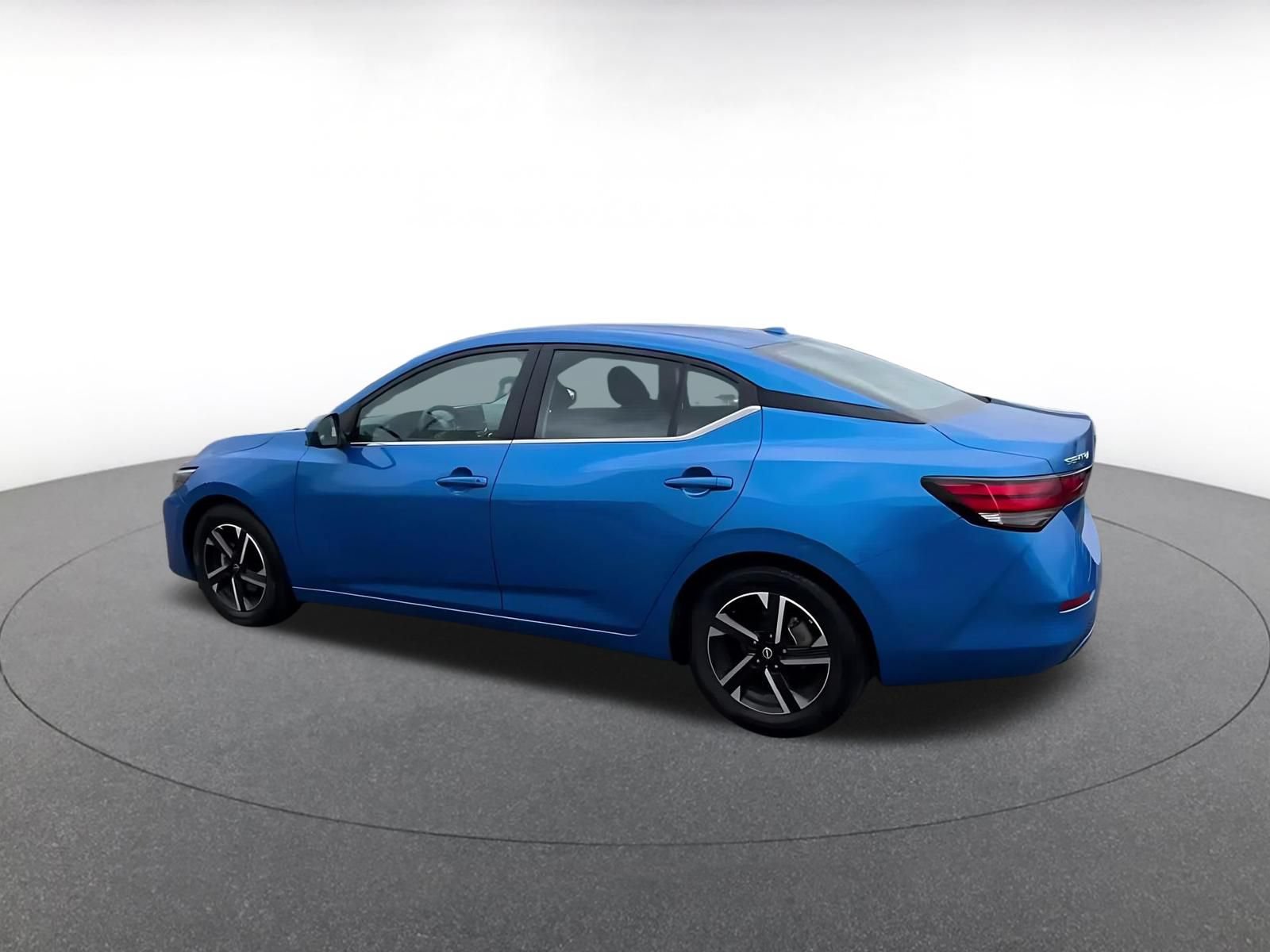 Thumbnail: 2025 Nissan Sentra - 9