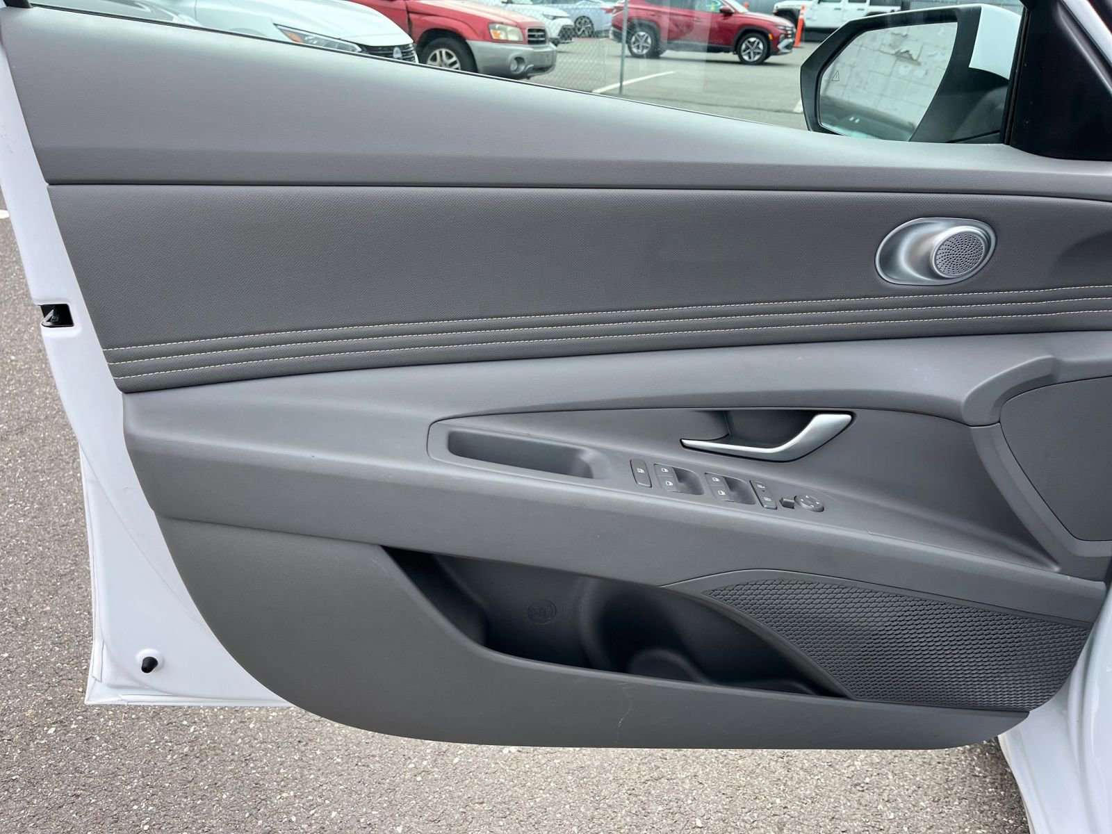 Thumbnail: 2025 Hyundai Elantra - 18