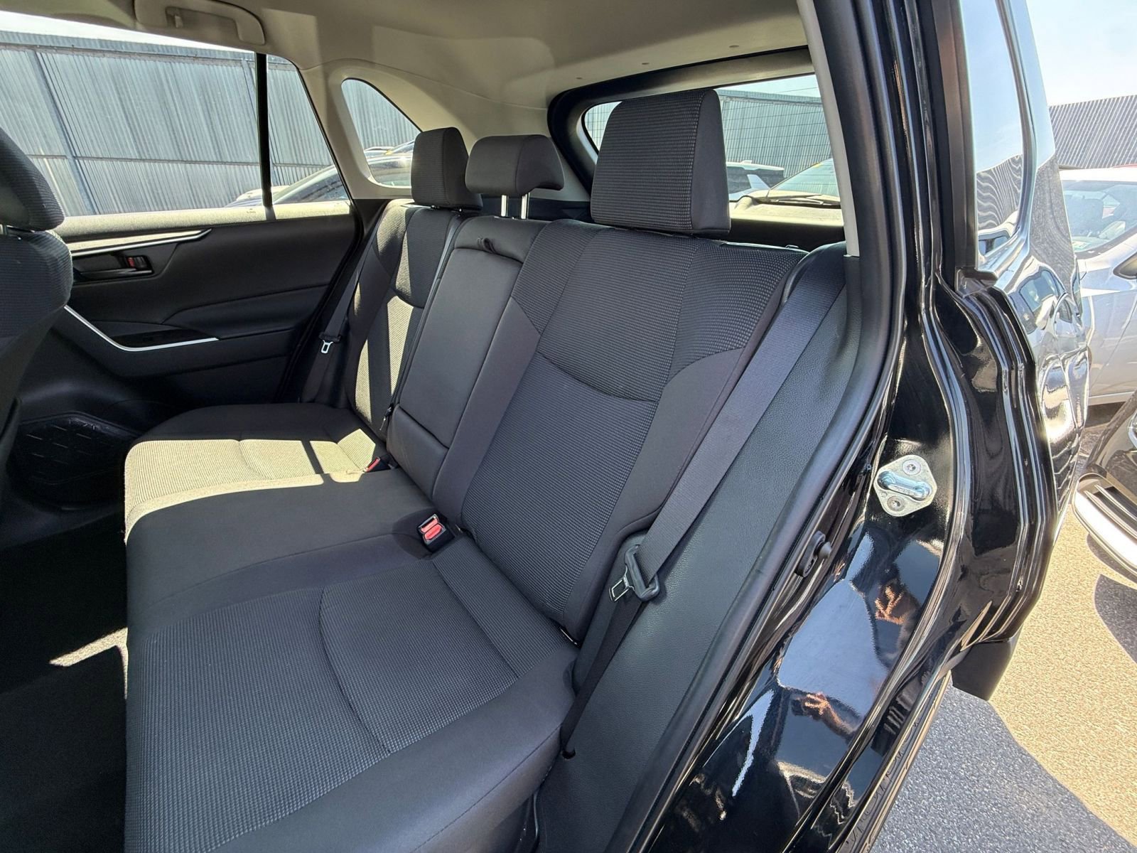 Thumbnail: 2025 Toyota RAV4 - 34