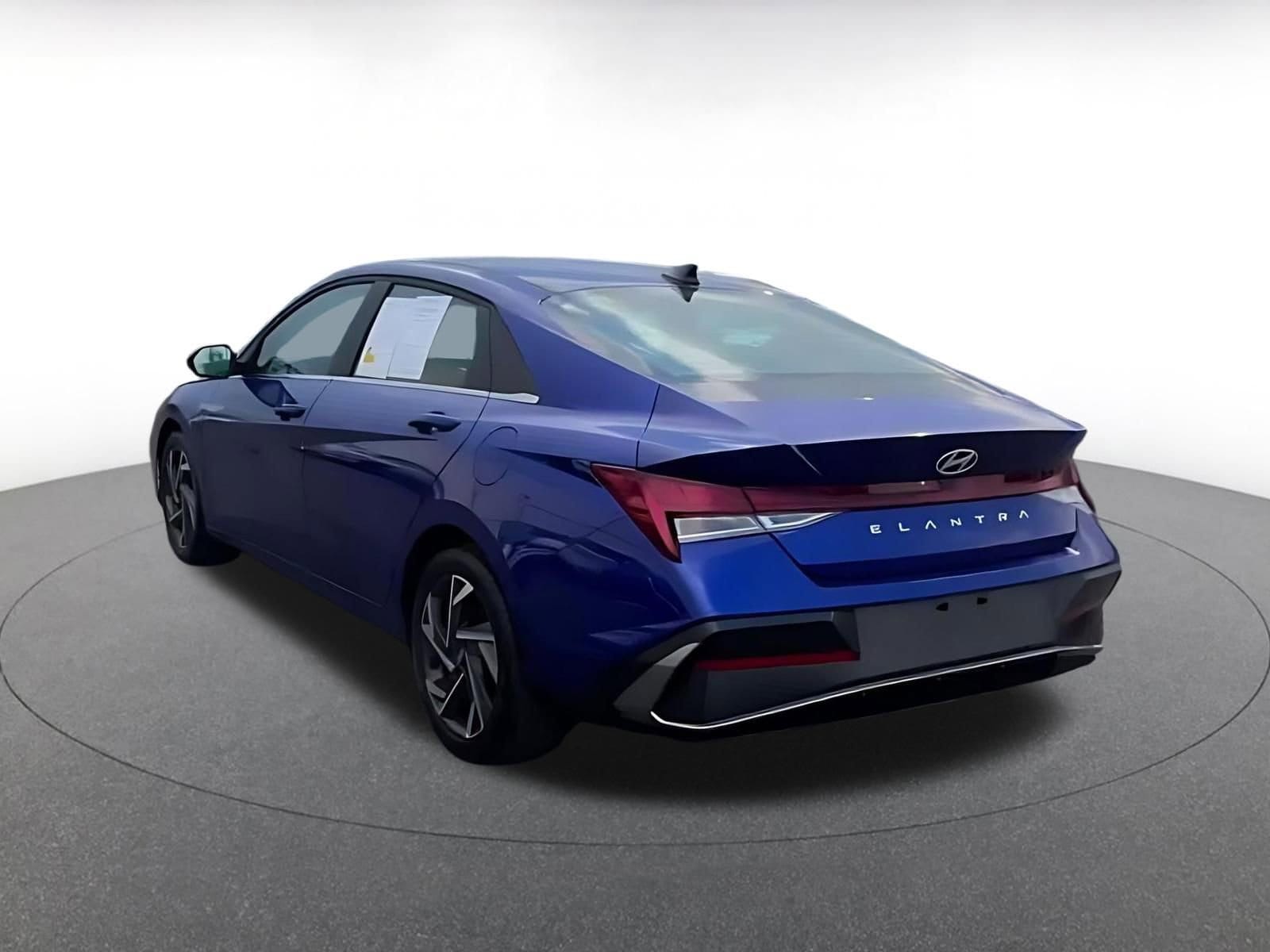 Thumbnail: 2025 Hyundai Elantra - 11