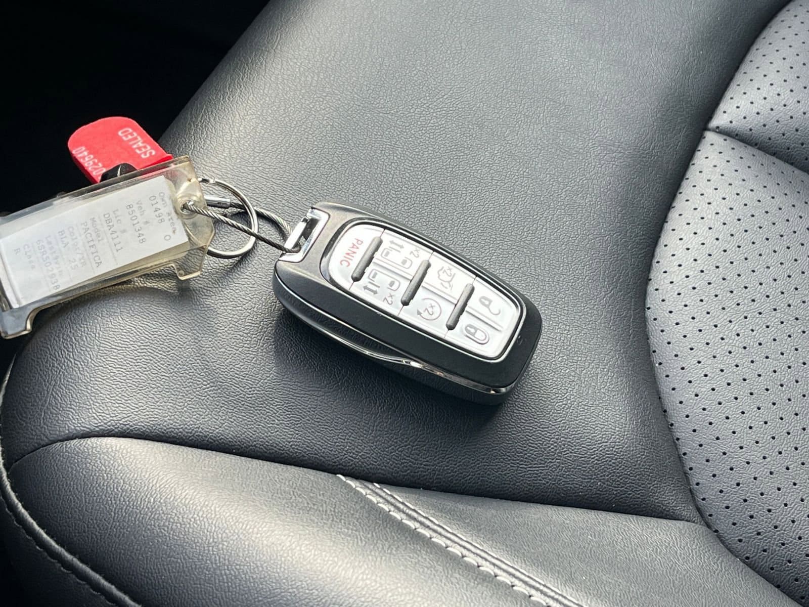 Thumbnail: 2025 Chrysler Pacifica - 21