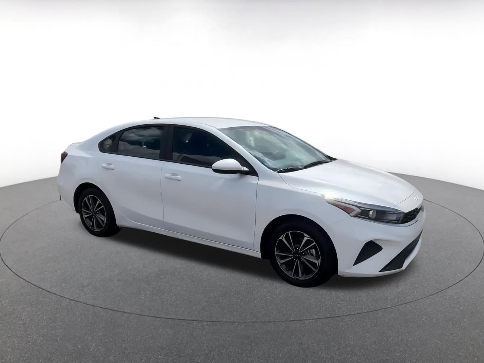 Thumbnail: 2024 Kia Forte - 2