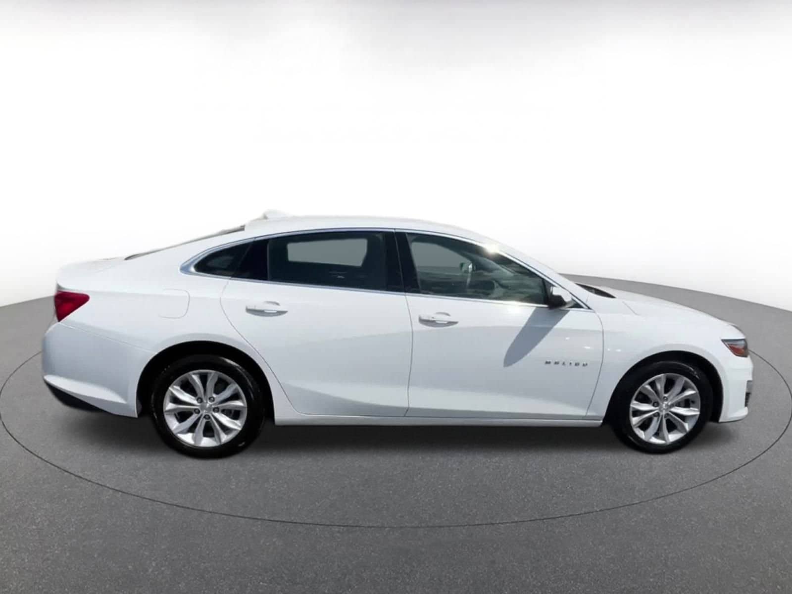 Thumbnail: 2024 Chevrolet Malibu - 16