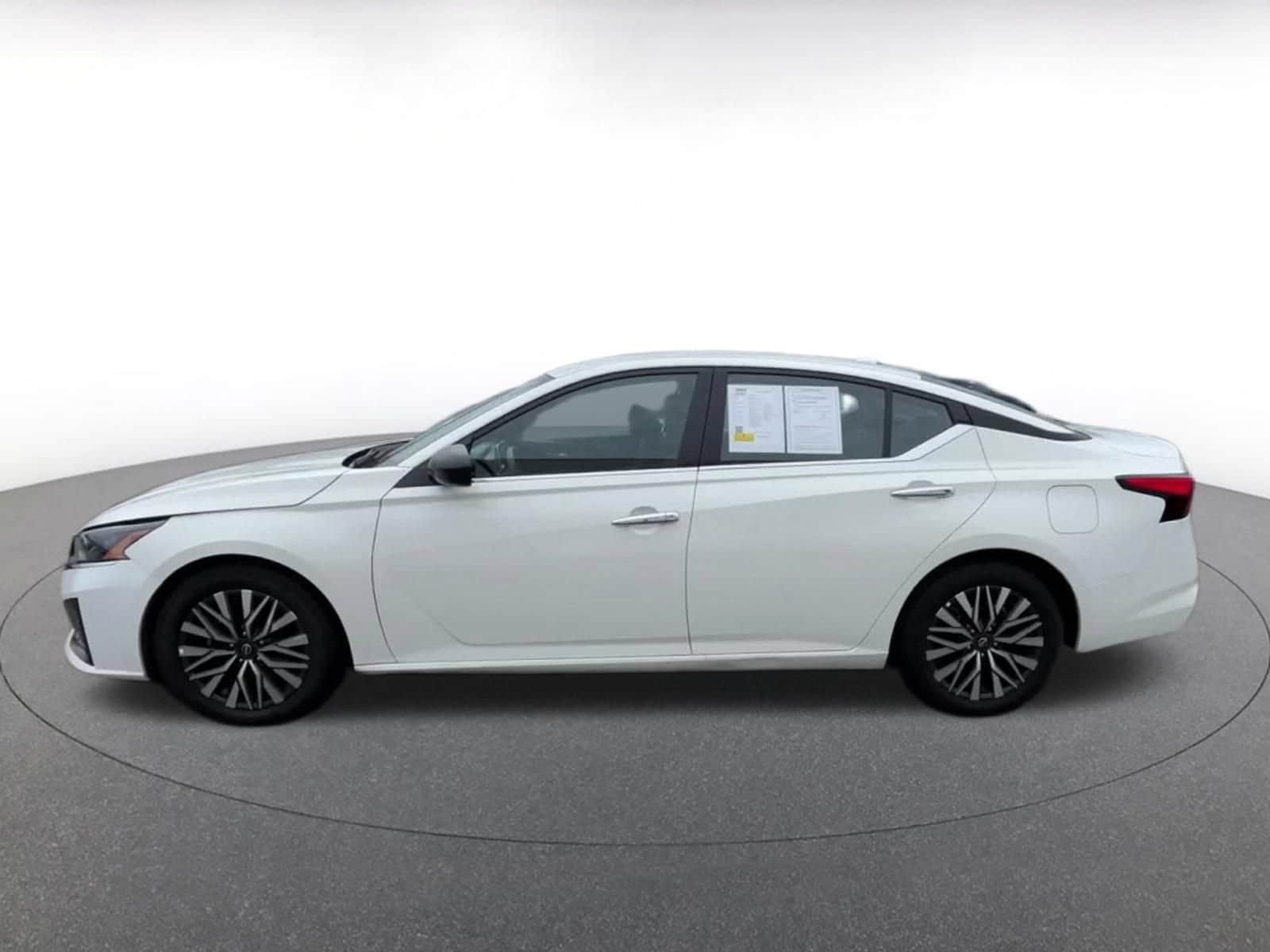 Thumbnail: 2025 Nissan Altima - 8