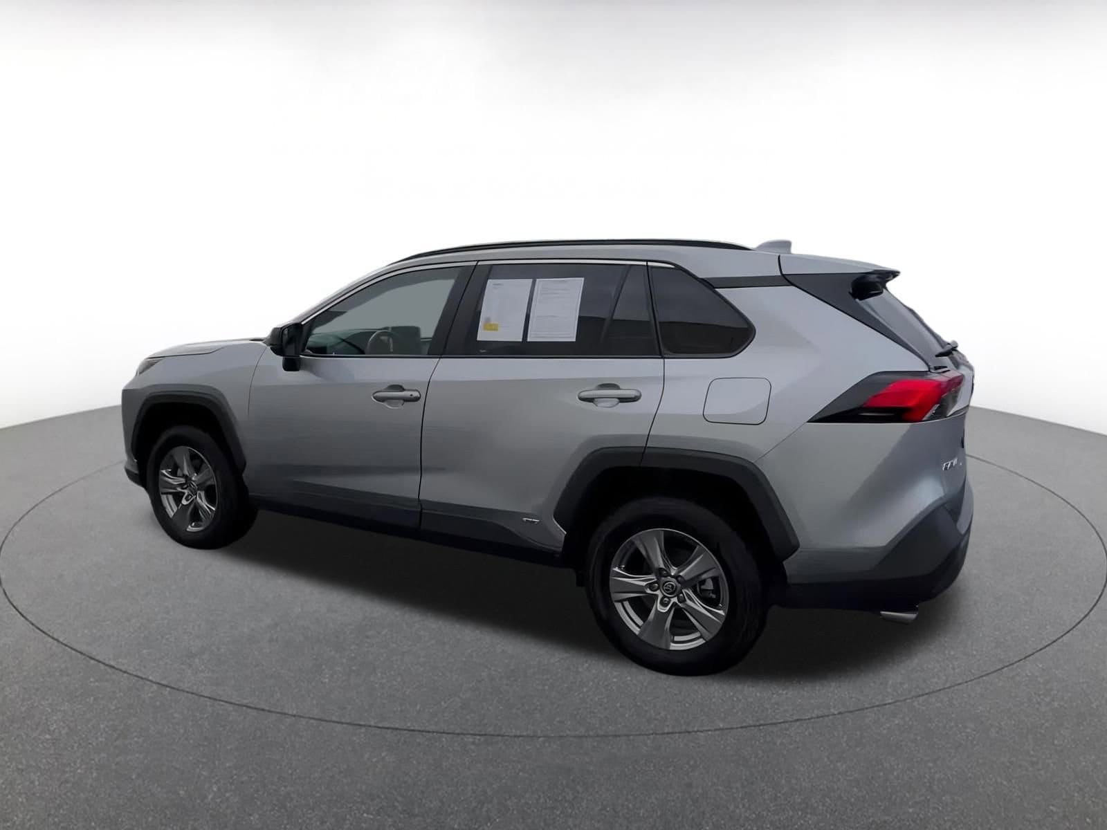 Thumbnail: 2025 Toyota RAV4 - 10