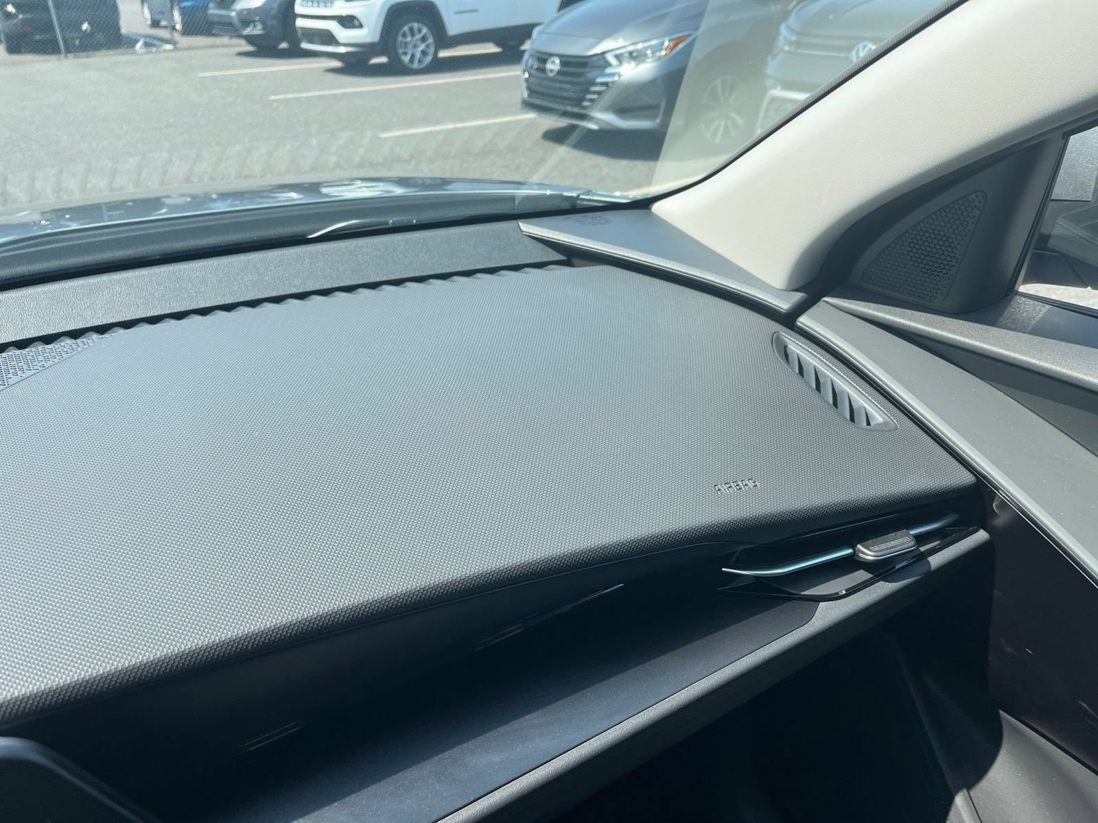 Thumbnail: 2026 Kia Niro - 33