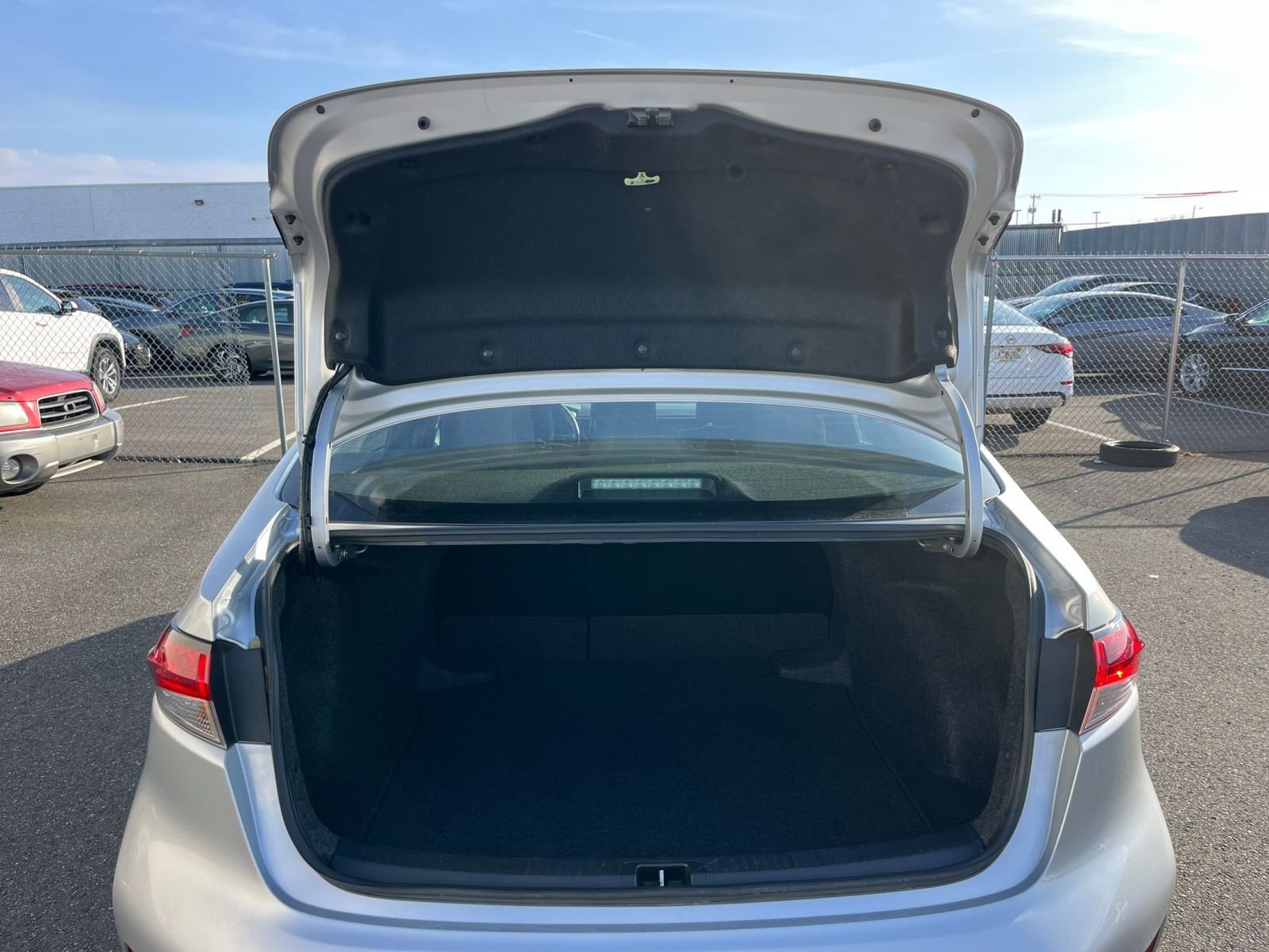 Thumbnail: 2025 Toyota Corolla - 30