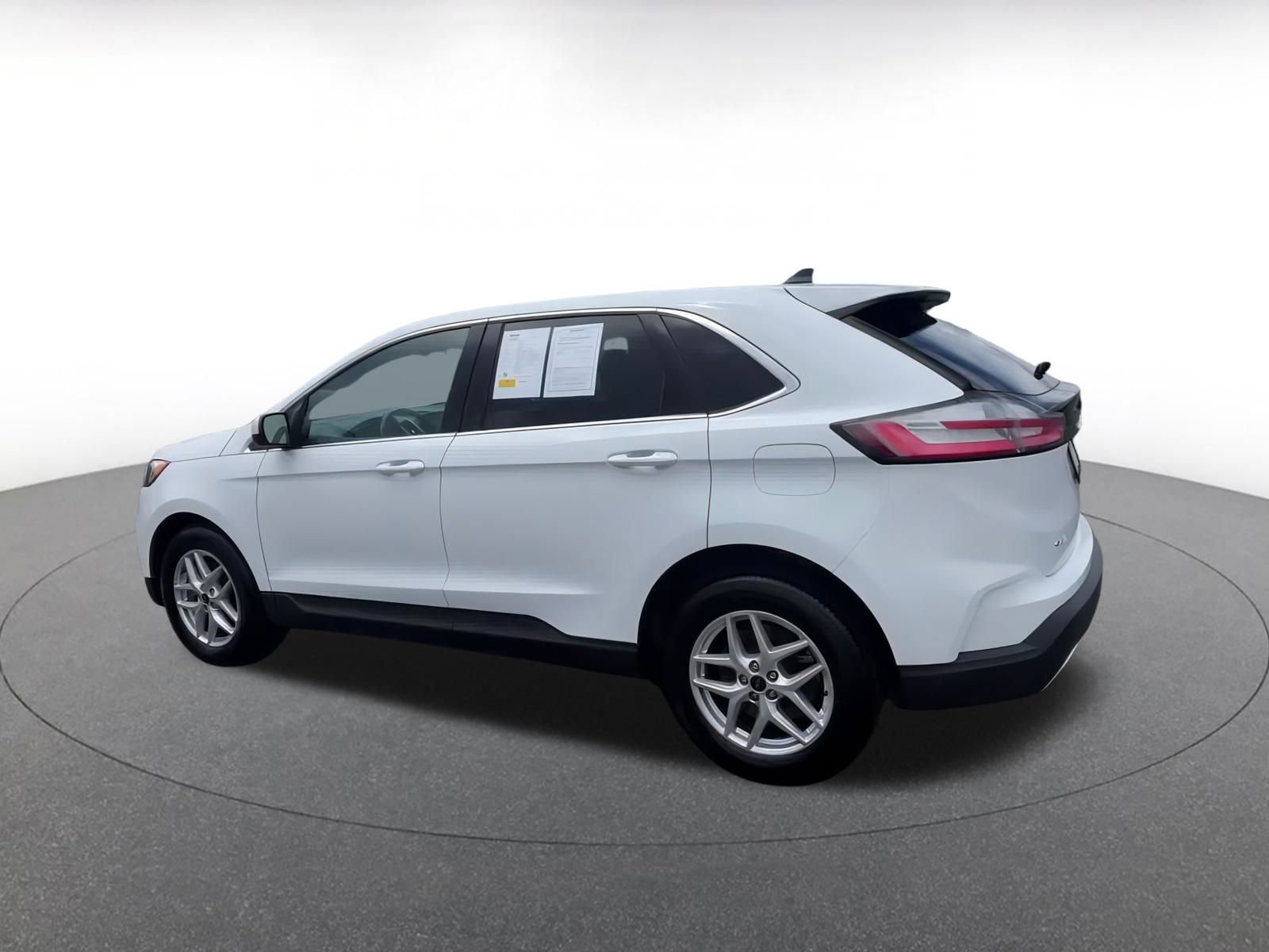 Thumbnail: 2023 Ford Edge - 10