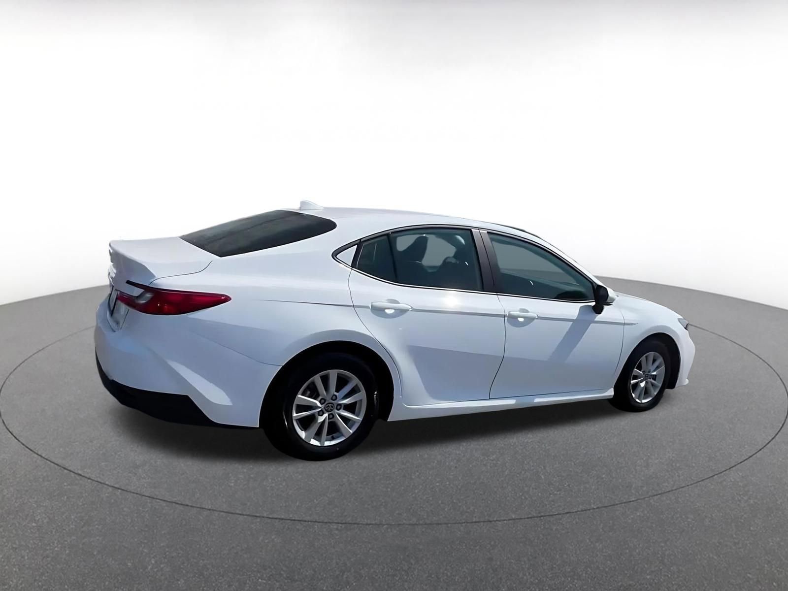 Thumbnail: 2025 Toyota Camry - 15