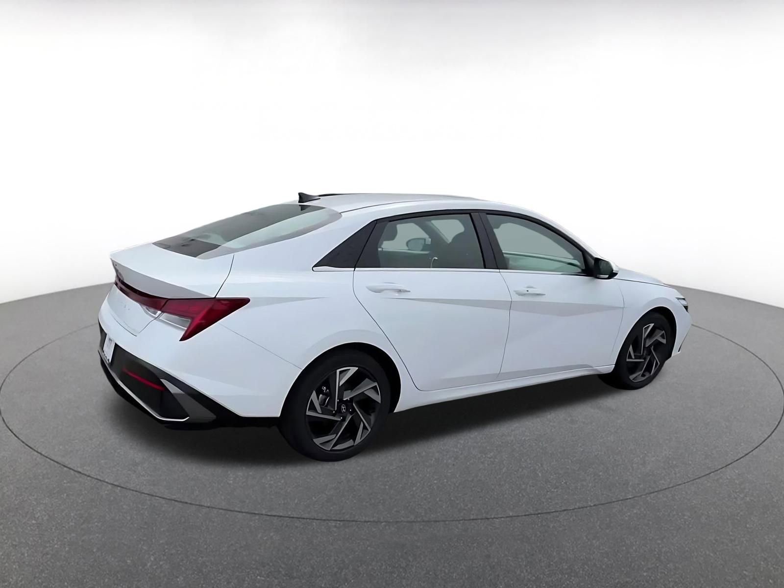 Thumbnail: 2025 Hyundai Elantra - 15