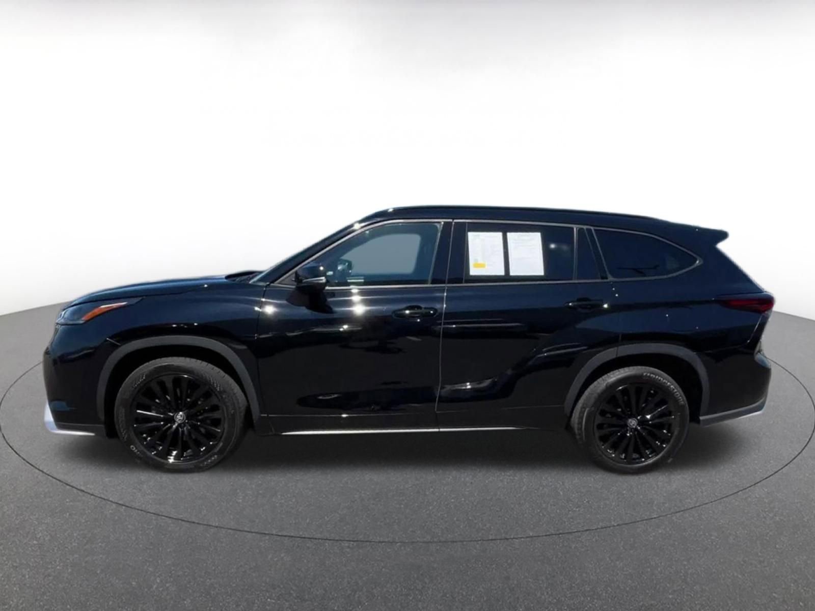 Thumbnail: 2025 Toyota Highlander - 7