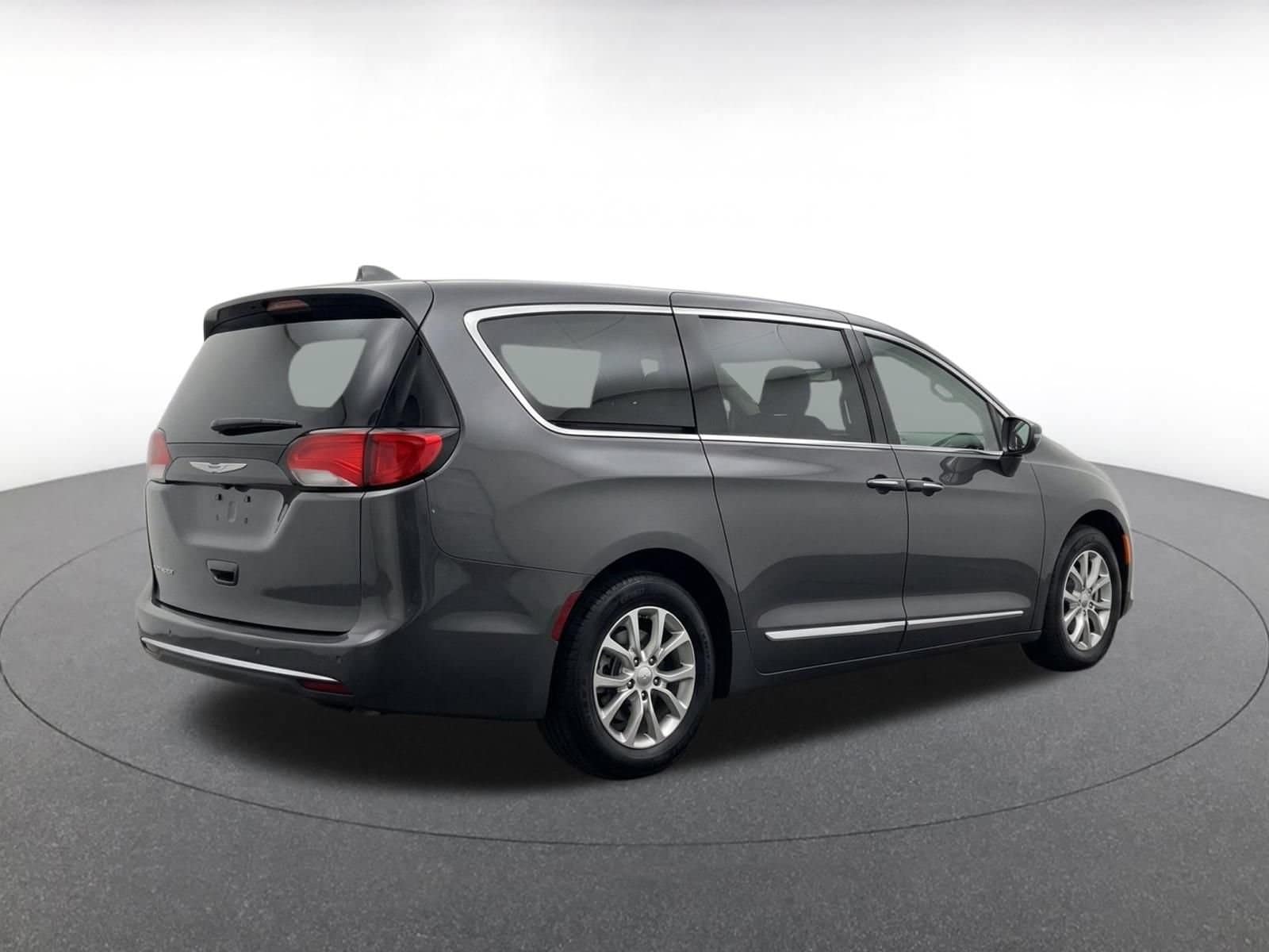 Thumbnail: 2024 Chrysler Voyager - 8
