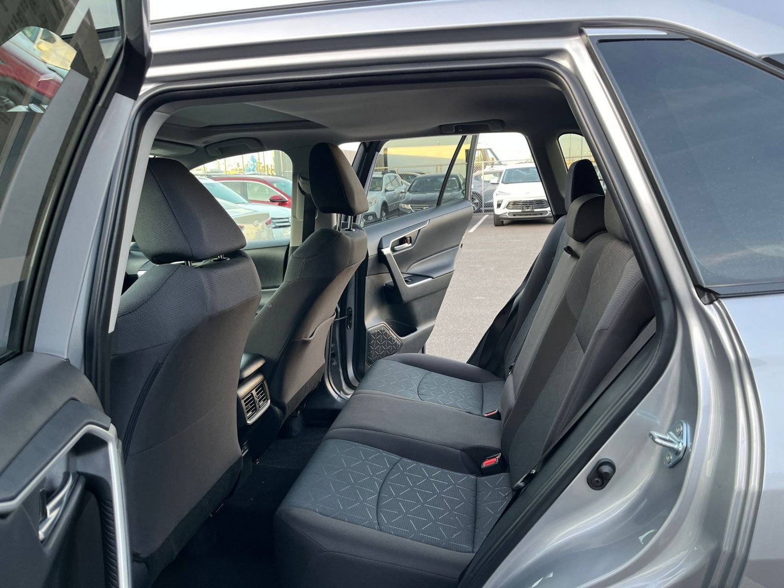 Thumbnail: 2025 Toyota RAV4 - 26