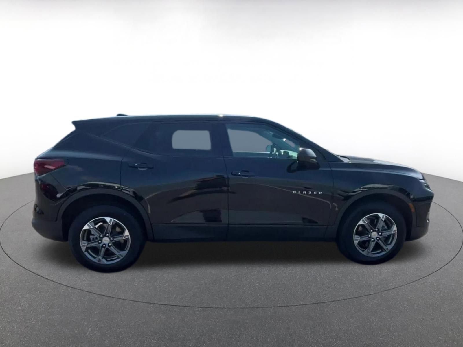 Thumbnail: 2025 Chevrolet Blazer - 16
