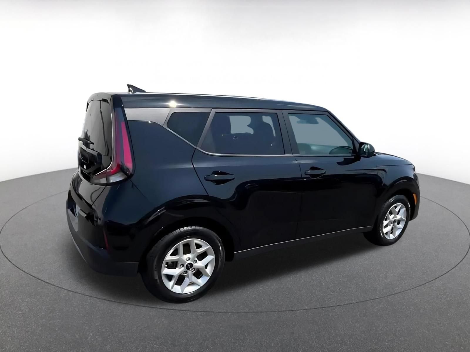 Thumbnail: 2025 Kia Soul - 13