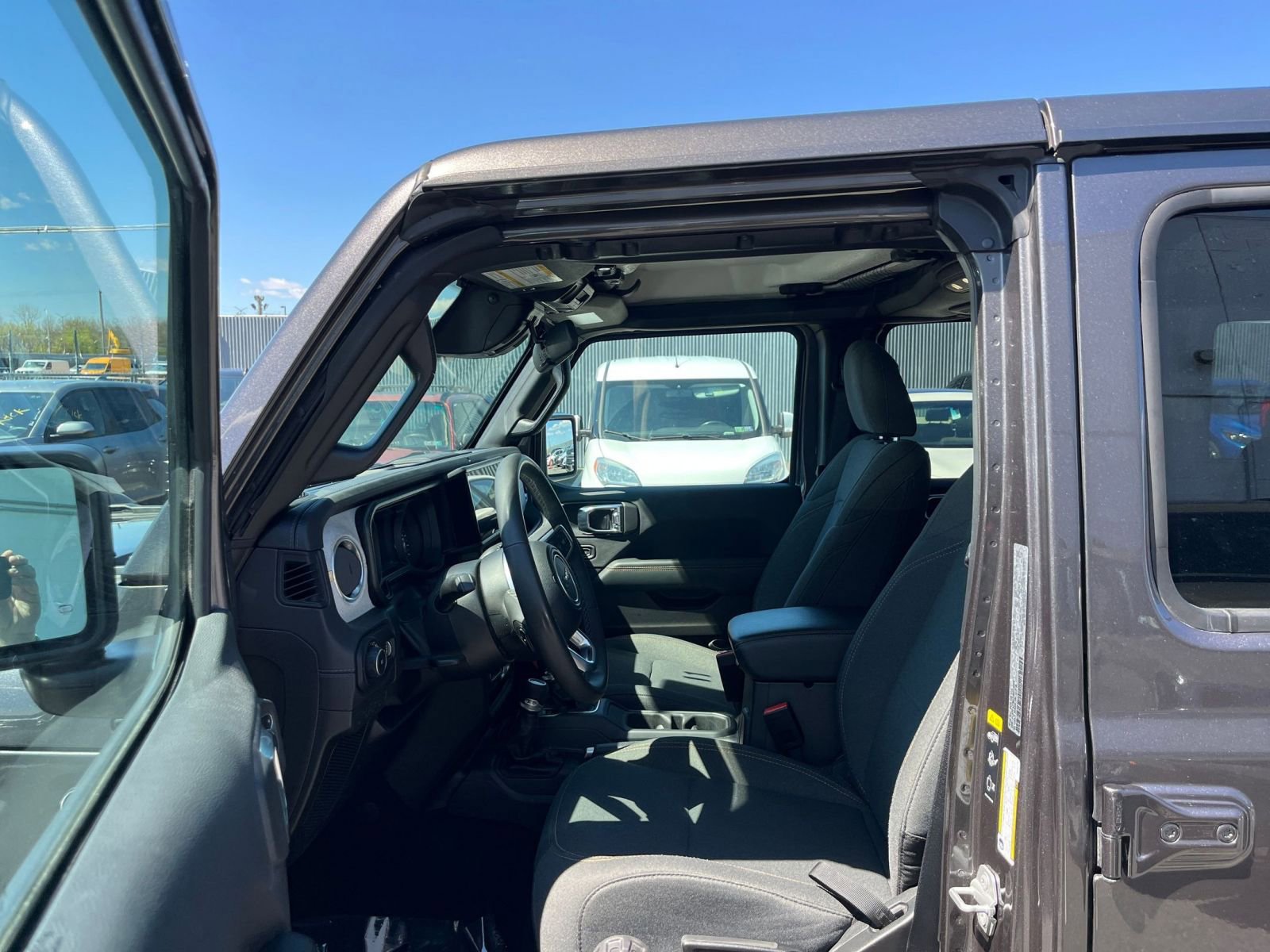 Thumbnail: 2025 Jeep Wrangler - 27