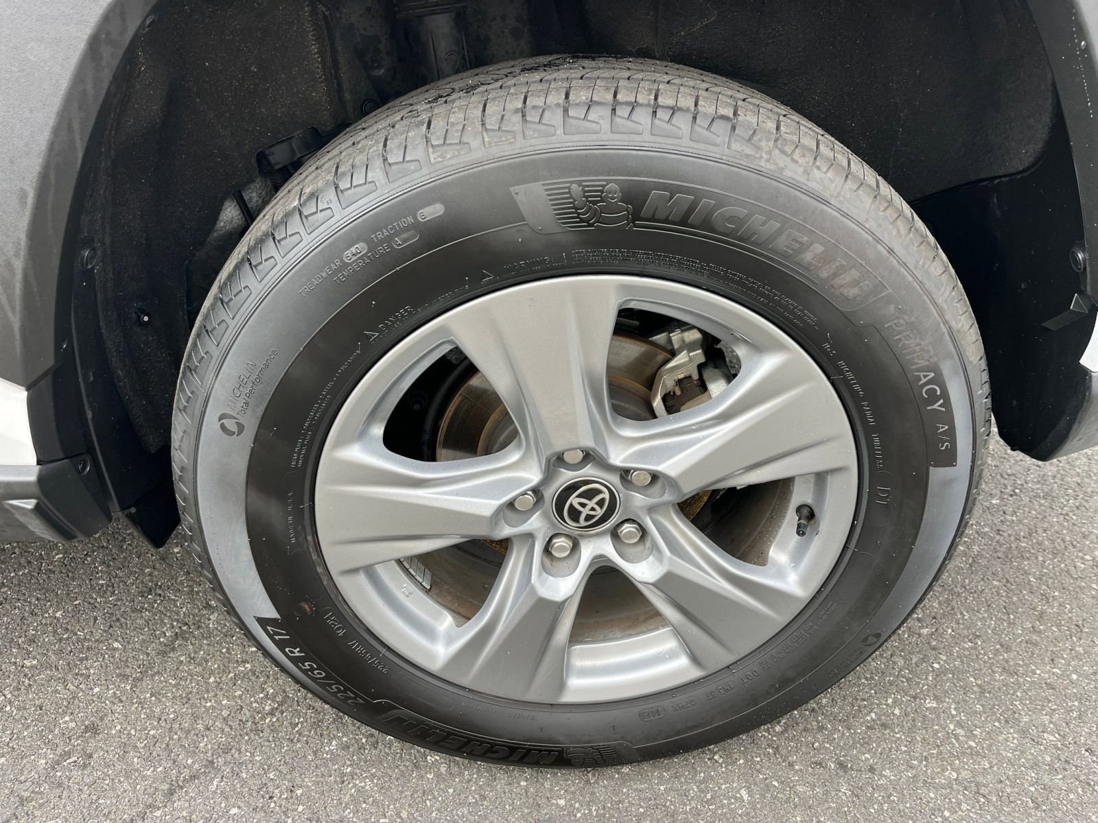 Thumbnail: 2025 Toyota RAV4 - 29