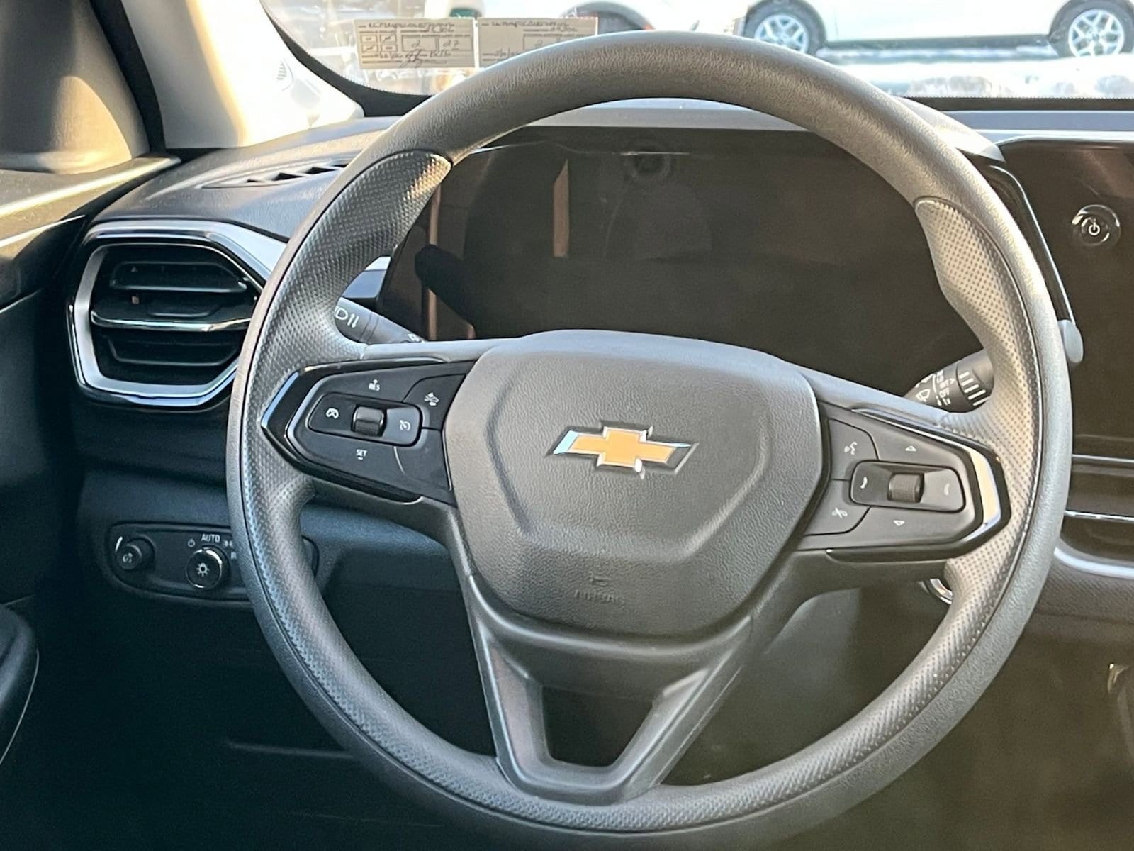 Thumbnail: 2025 Chevrolet TrailBlazer - 27